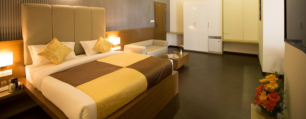 Vinaya Royal Inn Kammasandra Exteriér fotografie